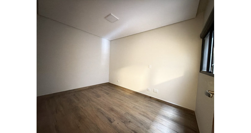 Sobrado novo com conceito aberto à venda no Bairro do Parque São Domingos na Avenida Joaquim de Magalhães 155