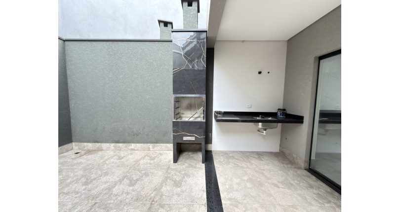 Sobrado novo com conceito aberto à venda no Bairro do Parque São Domingos na Avenida Joaquim de Magalhães 155