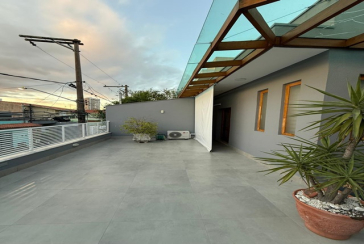 Casa assobradada à venda no Bairro da Vila Primavera na Rua Clara Parente