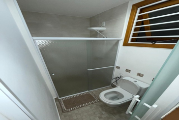 Casa assobradada à venda no Bairro da Vila Primavera na Rua Clara Parente