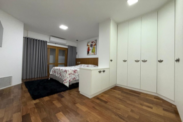 Casa assobradada à venda no Bairro da Vila Primavera na Rua Clara Parente