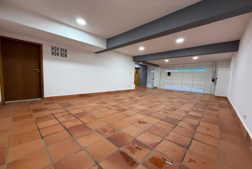 Casa assobradada à venda no Bairro da Vila Primavera na Rua Clara Parente