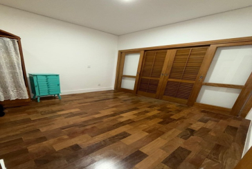 Casa assobradada à venda no Bairro da Vila Primavera na Rua Clara Parente