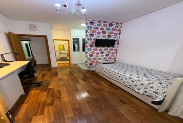 Casa assobradada à venda no Bairro da Vila Primavera na Rua Clara Parente