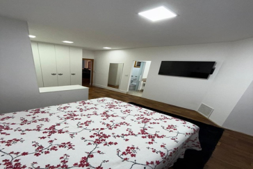 Casa assobradada à venda no Bairro da Vila Primavera na Rua Clara Parente