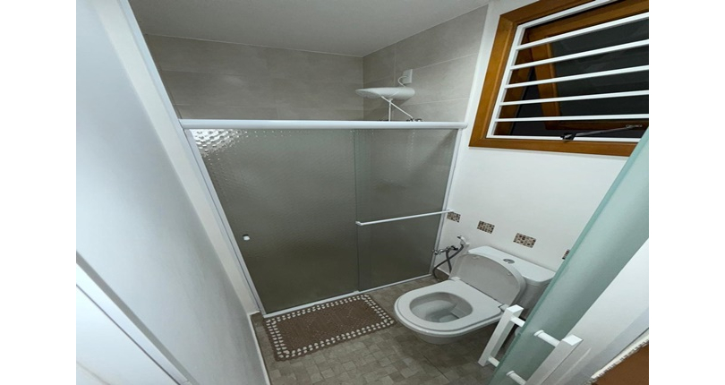 Casa assobradada à venda no Bairro da Vila Primavera na Rua Clara Parente