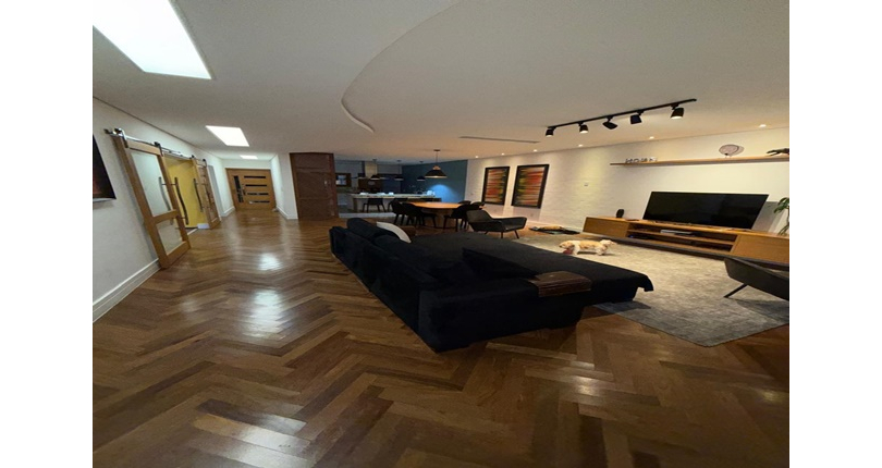 Casa assobradada à venda no Bairro da Vila Primavera na Rua Clara Parente