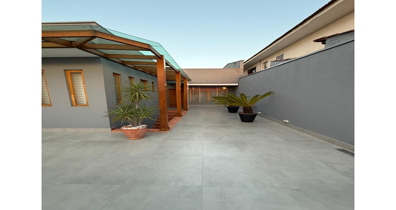 Casa assobradada à venda no Bairro da Vila Primavera na Rua Clara Parente