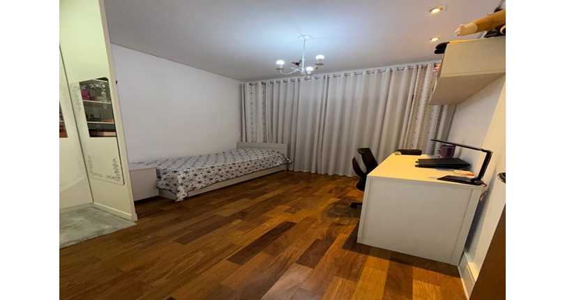 Casa assobradada à venda no Bairro da Vila Primavera na Rua Clara Parente