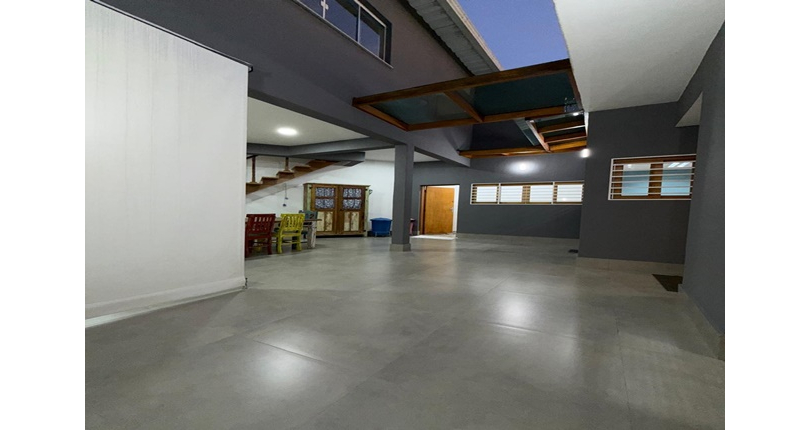 Casa assobradada à venda no Bairro da Vila Primavera na Rua Clara Parente