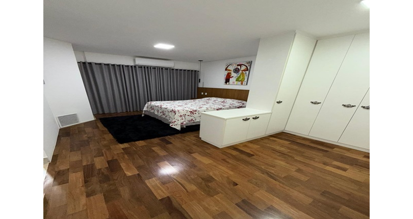 Casa assobradada à venda no Bairro da Vila Primavera na Rua Clara Parente