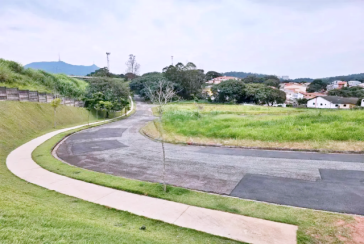 Terreno à venda no Bairro do Jardim Regina na Rua Canela Guaicá