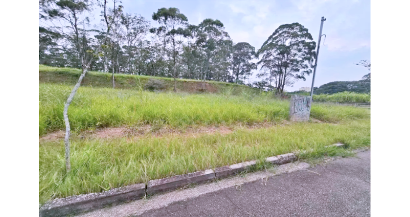Terreno à venda no Bairro do Jardim Regina na Rua Castanha do Maranhão, 