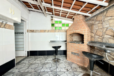  Lindo Sobrado à venda no Bairro do Jaraguá na Rua Professor Nobil Marcacini 39