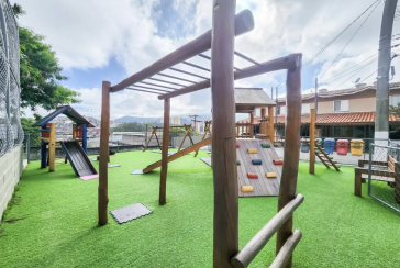  Lindo Sobrado à venda no Bairro do Jaraguá na Rua Professor Nobil Marcacini 39