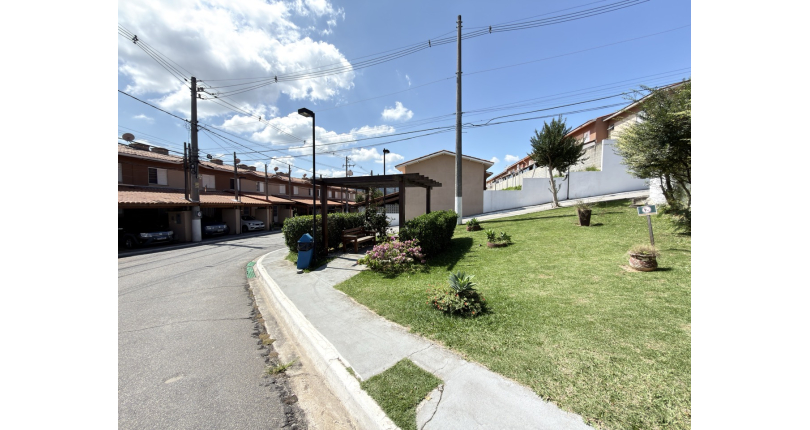  Lindo Sobrado à venda no Bairro do Jaraguá na Rua Professor Nobil Marcacini 39