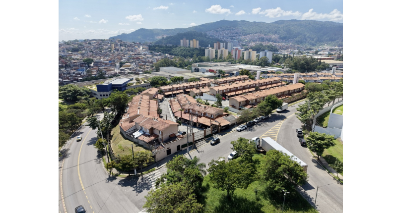  Lindo Sobrado à venda no Bairro do Jaraguá na Rua Professor Nobil Marcacini 39