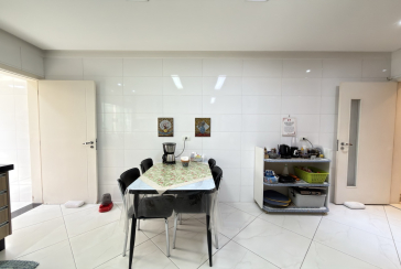 Sobrado Semi-Novo à venda no Parque São Domingos na Rua Homero Sales,