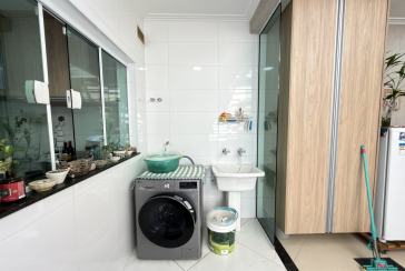 Sobrado Semi-Novo à venda no Parque São Domingos na Rua Homero Sales,