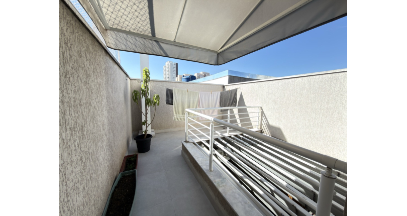 Sobrado Semi-Novo à venda no Parque São Domingos na Rua Homero Sales,