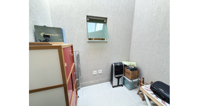 Sobrado Semi-Novo à venda no Parque São Domingos na Rua Homero Sales,