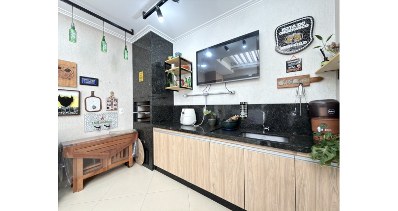 Sobrado Semi-Novo à venda no Parque São Domingos na Rua Homero Sales,