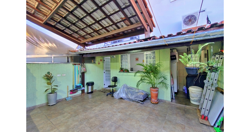  Sobrado à venda no Bairro do Conjunto Residencial Vista Verde na Rua Desembargador Joaquim Bandeira de Melo 657