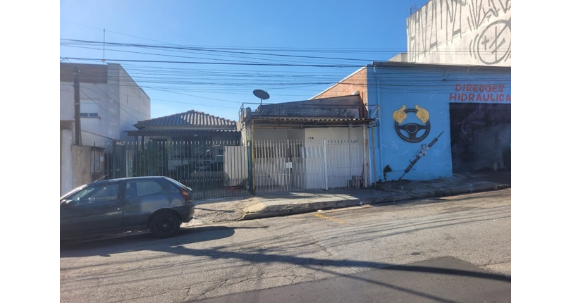 Terreno à venda no Bairro da Vila Santa Edwiges na Rua Agamenon Magalhães,