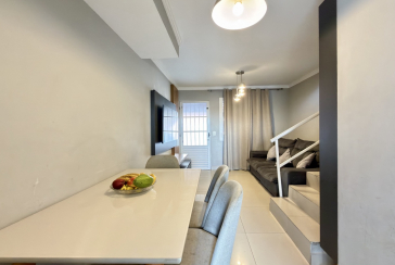  Sobrado à venda no Bairro do Jaraguá na Rua Professor Nobil Marcacini 39,