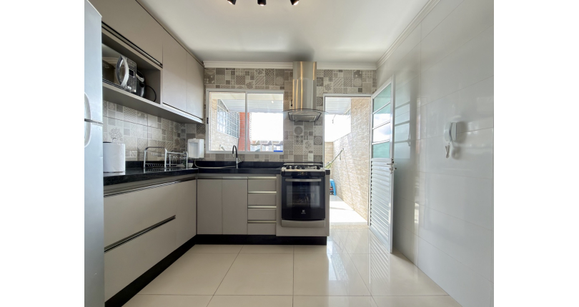  Sobrado à venda no Bairro do Jaraguá na Rua Professor Nobil Marcacini 39,