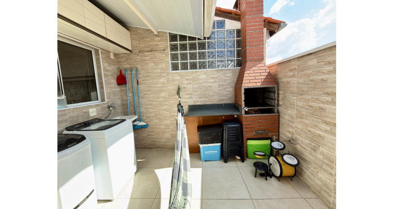  Sobrado à venda no Bairro do Jaraguá na Rua Professor Nobil Marcacini 39,