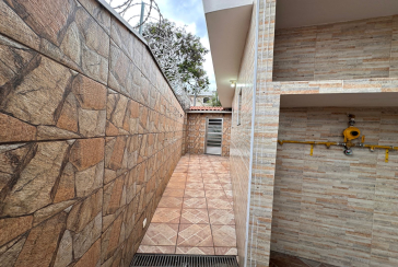  Casa Térrea à venda no Bairro do Parque São Domingos na Rua José Amaro Peçanha,