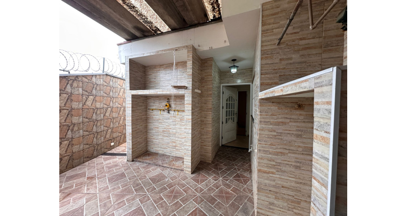  Casa Térrea à venda no Bairro do Parque São Domingos na Rua José Amaro Peçanha,
