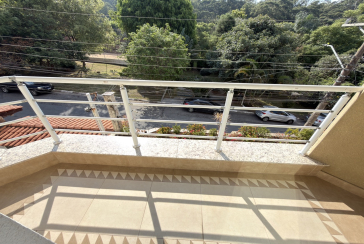 Sobrado à venda no Bairro do Jardim Líbano na Rua Leonardo Lerner