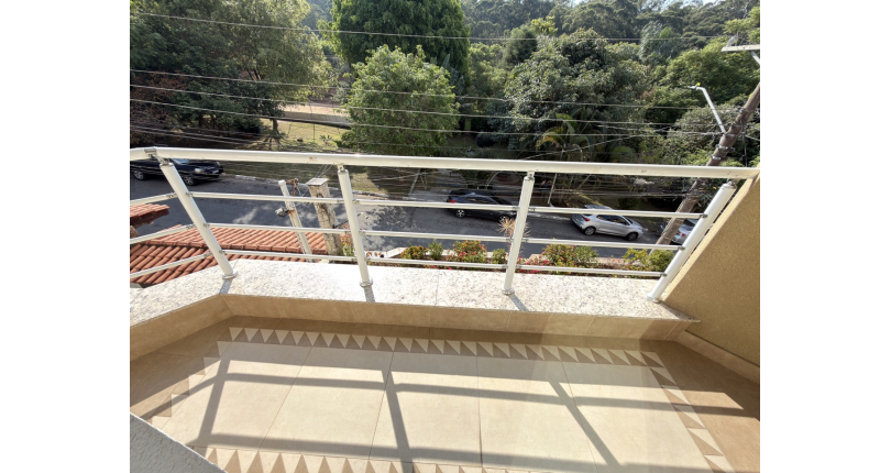 Sobrado à venda no Bairro do Jardim Líbano na Rua Leonardo Lerner