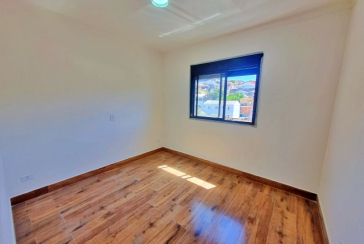 Belo Sobrado novo à venda no Bairro da Vila Catupia na Rua Tapendi 186