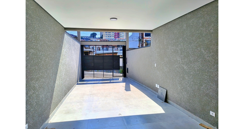 Belo Sobrado novo à venda no Bairro da Vila Catupia na Rua Tapendi 186