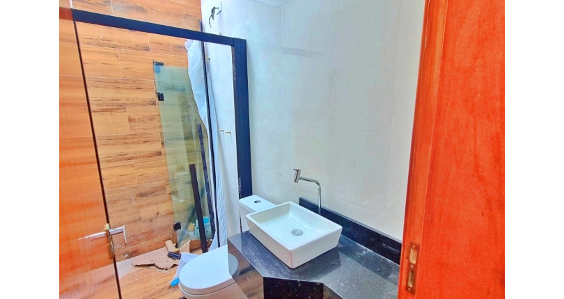 Belo Sobrado novo à venda no Bairro da Vila Catupia na Rua Tapendi 186