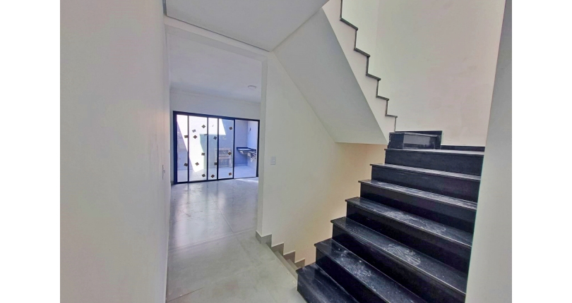 Sobrado novo à venda no Bairro da Vila Catupia na Rua Tapendi 192