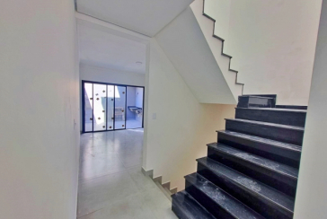Sobrado novo à venda no Bairro da Vila Catupia na Rua Tapendi 194