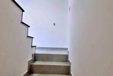 Sobrado novo à venda no Bairro da Vila Catupia na Rua Tapendi 194