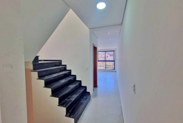 Sobrado novo à venda no Bairro da Vila Catupia na Rua Tapendi 194