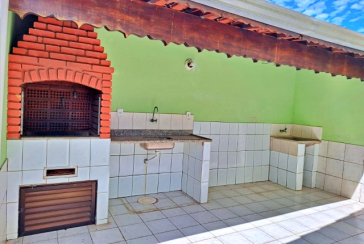 Casa à venda na Praia Grande no Bairro Balneário de Maracanã na Rua Raja Atique