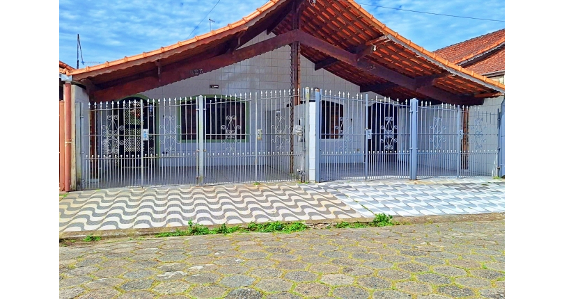 Casa à venda na Praia Grande no Bairro Balneário de Maracanã na Rua Raja Atique