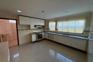  Sobrado à venda no Bairro do Jardim Felicidade (Zona Oeste) na Rua Rosálio José da Conceição