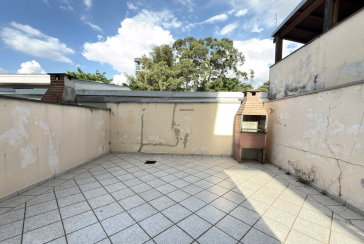 Sobrado à venda no Bairro do Parque São Domingos na Rua Dona Herminda