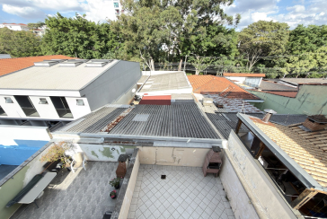 Sobrado à venda no Bairro do Parque São Domingos na Rua Dona Herminda