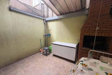 Sobrado à venda no Bairro da Vila Palmeiras na Rua Utupeva, 