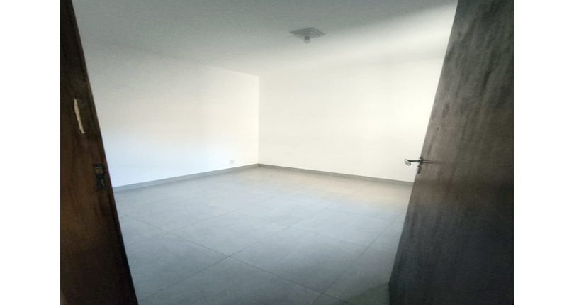 Apartamento novo à venda no Bairro do Jardim Regina na Rua Francisco Ursaia 77