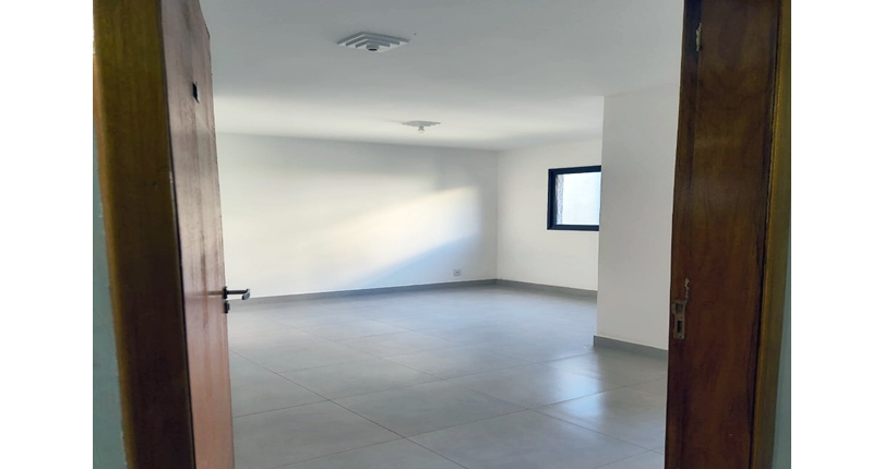 Apartamento novo à venda no Bairro do Jardim Regina na Rua Francisco Ursaia 77